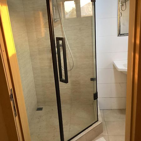 Adis Hotels Ibadan Esterno foto