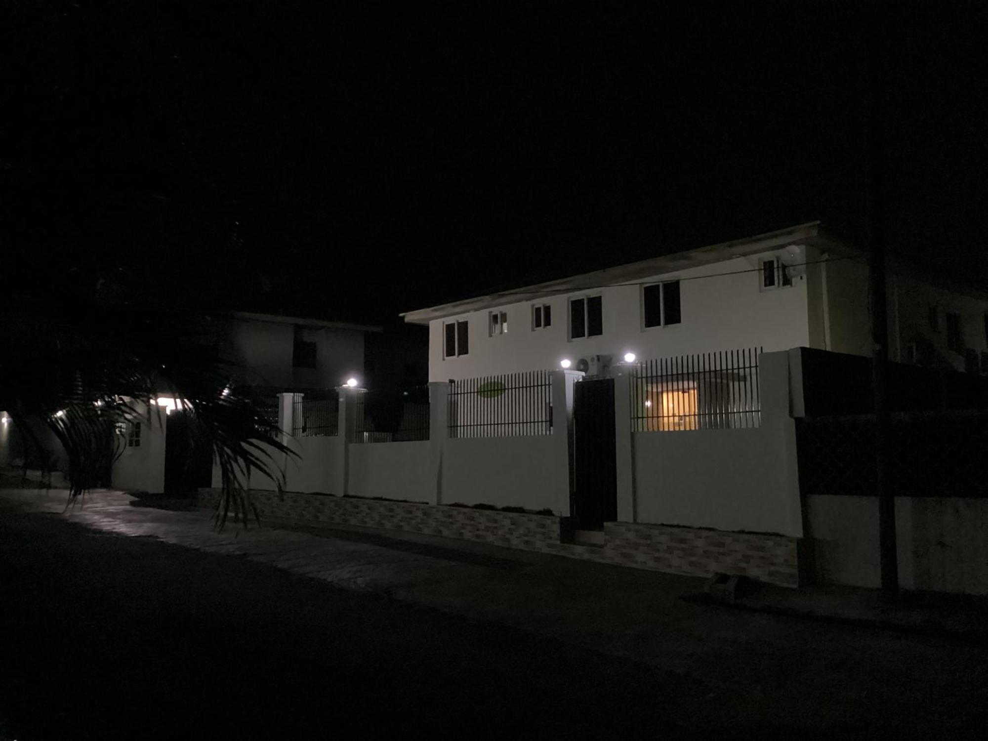 Adis Hotels Ibadan Esterno foto