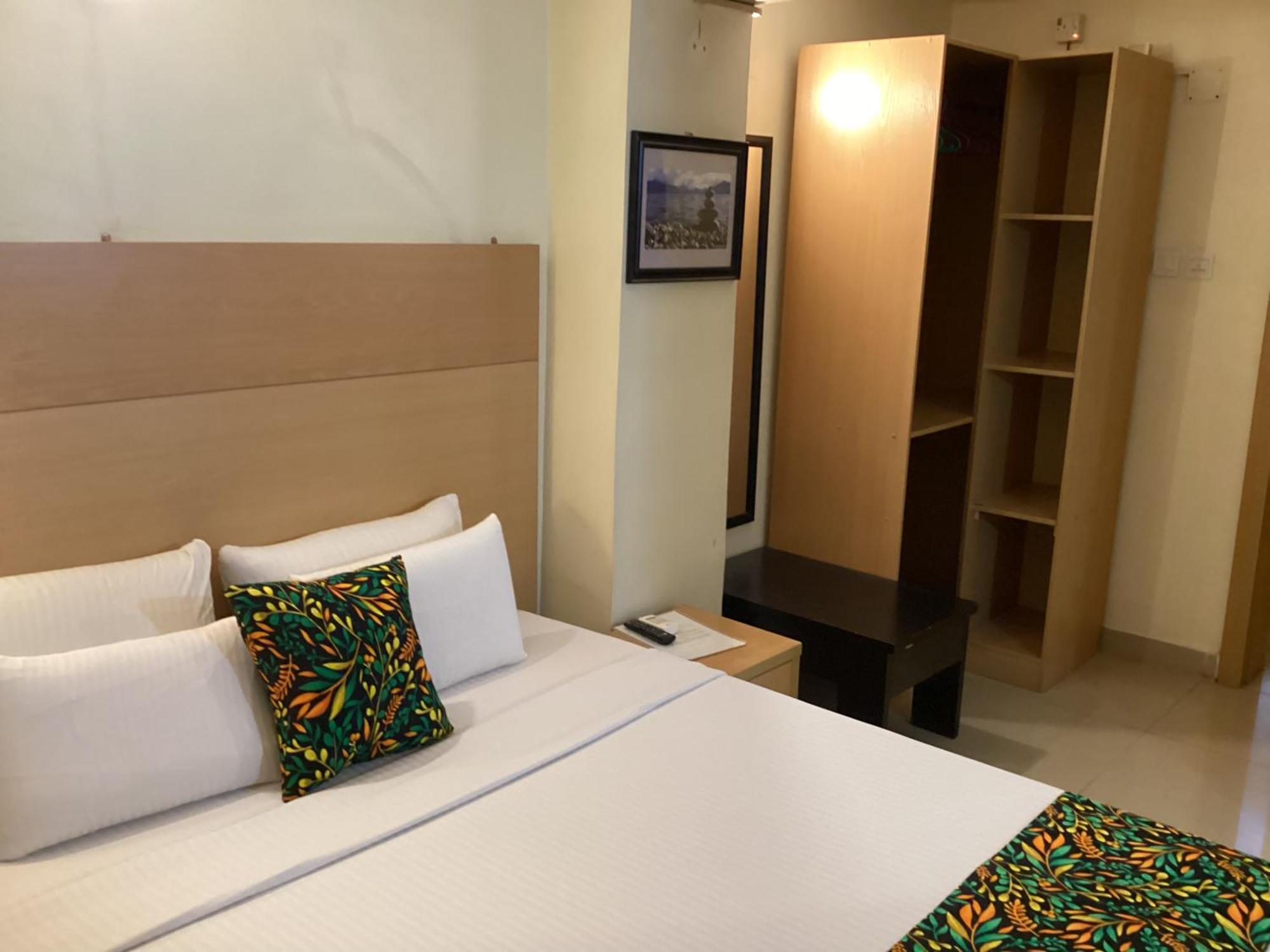 Adis Hotels Ibadan Esterno foto