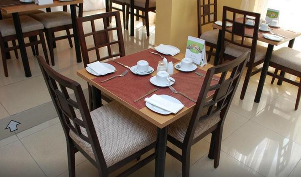Adis Hotels Ibadan Esterno foto